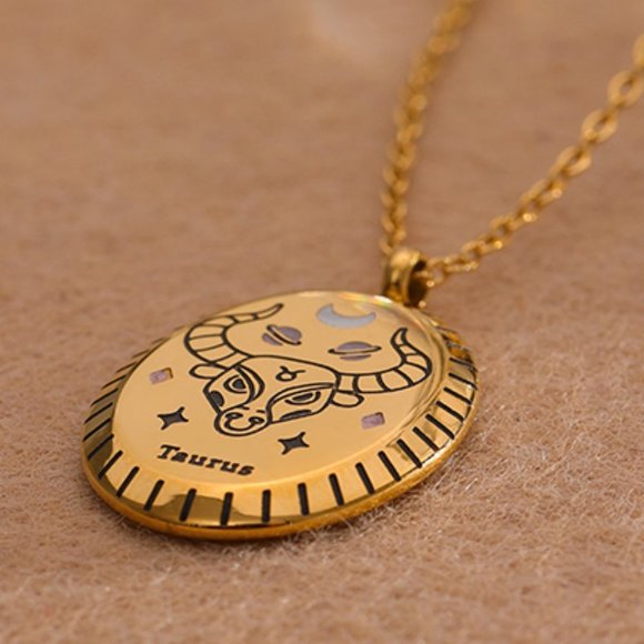 TAURUS--NEW 18K Gold Plated PISCES Sign Zodiac Oval Pendant Necklace - Picture 1 of 5